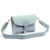 Kožená crossbody kabelka  26-100 D světle modrá