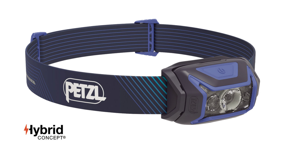LED čelovka PETZL ACTIK CORE HYBRID modrá