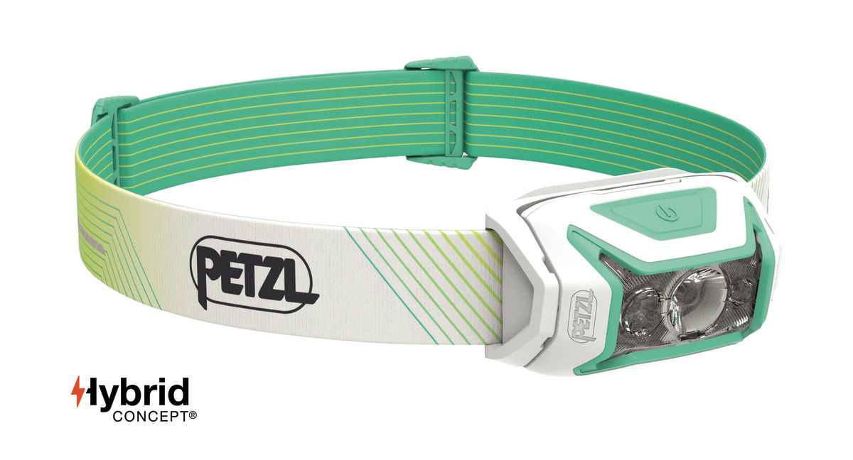 LED čelovka PETZL ACTIK CORE HYBRID zelená