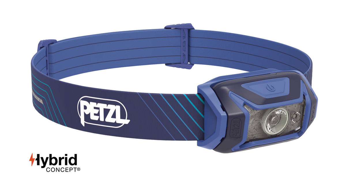 LED čelovka PETZL TIKKA CORE HYBRID modrá