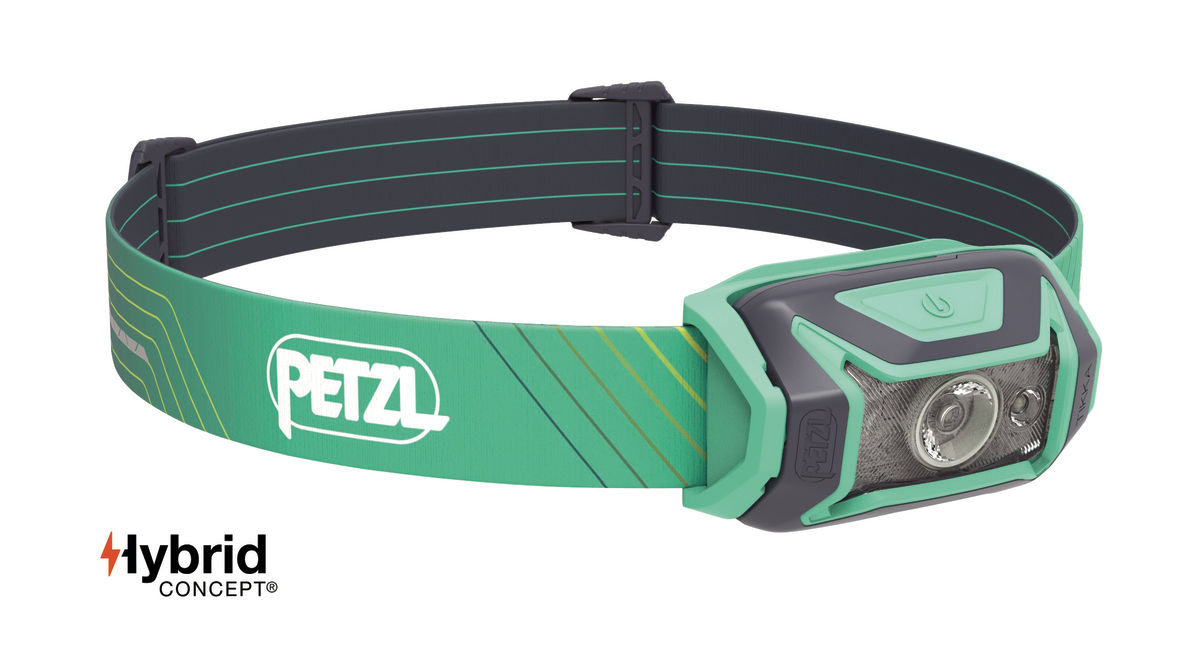 LED čelovka PETZL TIKKA CORE HYBRID zelená
