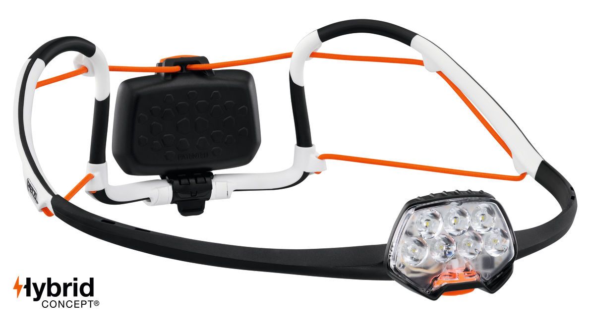 LED čelovka PETZL IKO CORE HYBRID