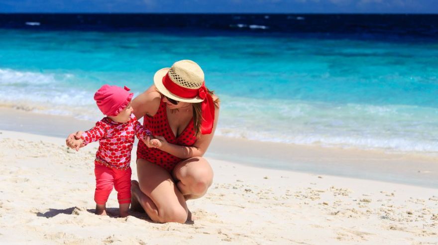 Deti a slnko. Ako správne vybrať prípravok na opaľovanie pre deti?