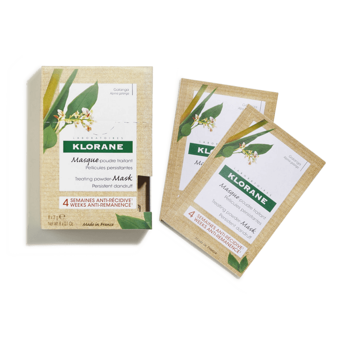 KLORANE Ošetrujúca maska v prášku s galangalom proti lupinám vrecúška 8 x3 g