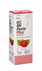 GC MI Paste Plus Strawberry remineralizačný ochranný krém pre citlivé zuby s fluoridom pre profesionálne použitie 35 ml GC MI Paste Plus Strawberry remineralizačný ochranný krém pre citlivé zuby s fluoridom pre profesionálne použitie 35 ml GC MI Paste Plu