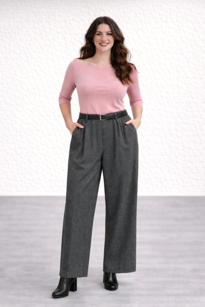 Móda v šedých kalhotách a růžovém topu