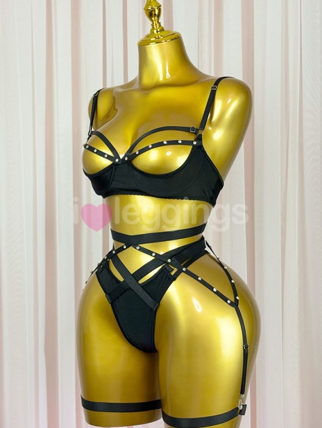 💛GOLDEN EDITION💛 AMARY Set spodného prádla https://www.iloveleggings.sk/amary-lingerie-set-diamond-black/