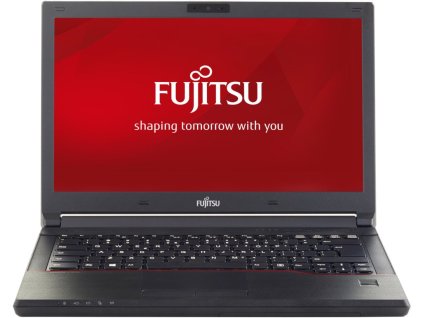 Fujitsu LifeBook A573/G – 15,6'' repasovaný notebook s Full HD displejem, klasickým černým designem a červeným pozadím s logem Fujitsu na obrazovce. 
