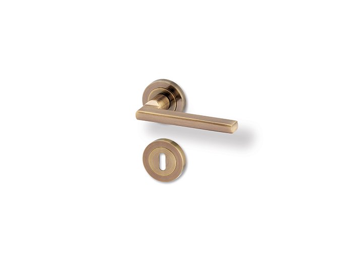 AGA00037 ACT Dveřní klika Leipzig bronz kulatá rozeta BZ