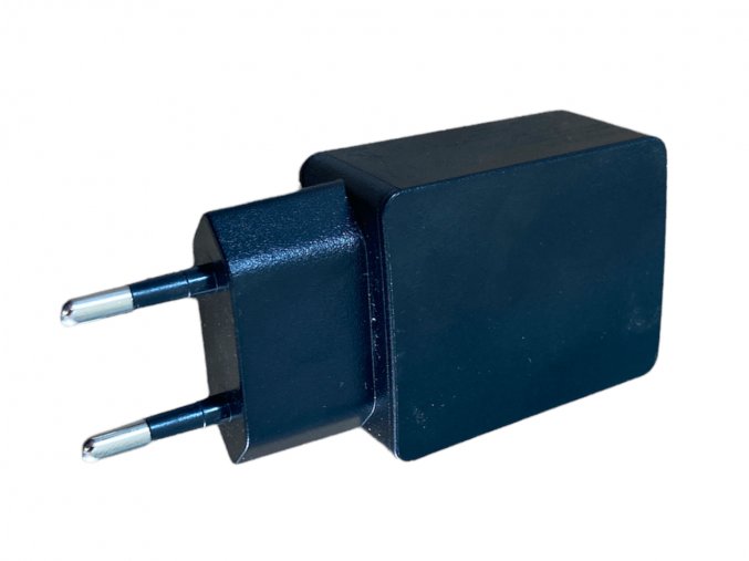 adapter do zasuvky cerny