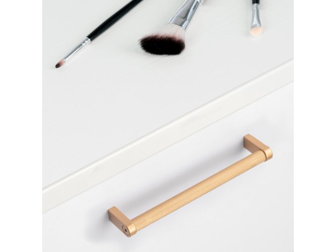 Nábytková úchytka BERG zlatá