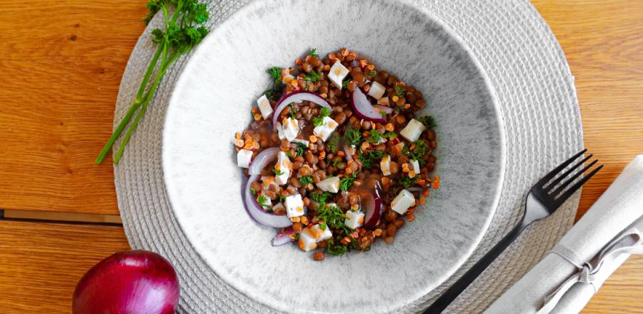 Salát z čočky s chilli dresinkem