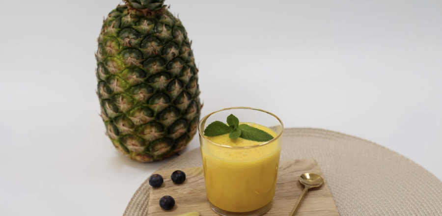 Tropické ananasové smoothie s kurkumou: Tvůj doušek "tekutého zlata"