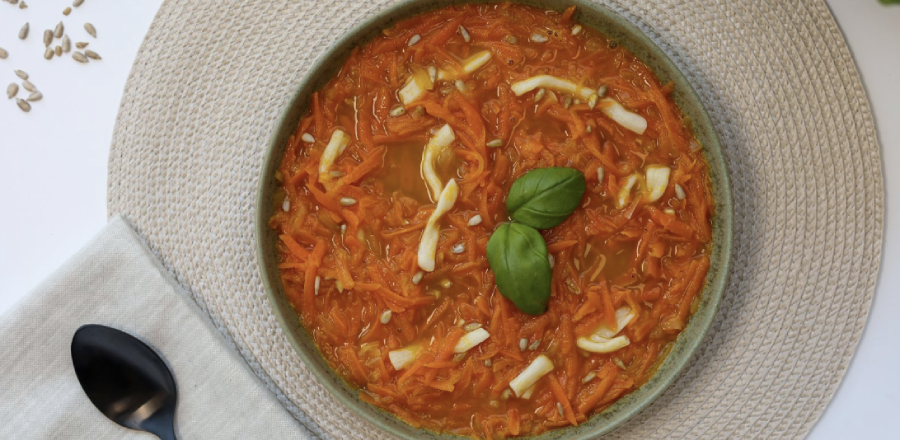 Krémová karotková polévka s penne: Oranžová vzpruha pro tvůj den