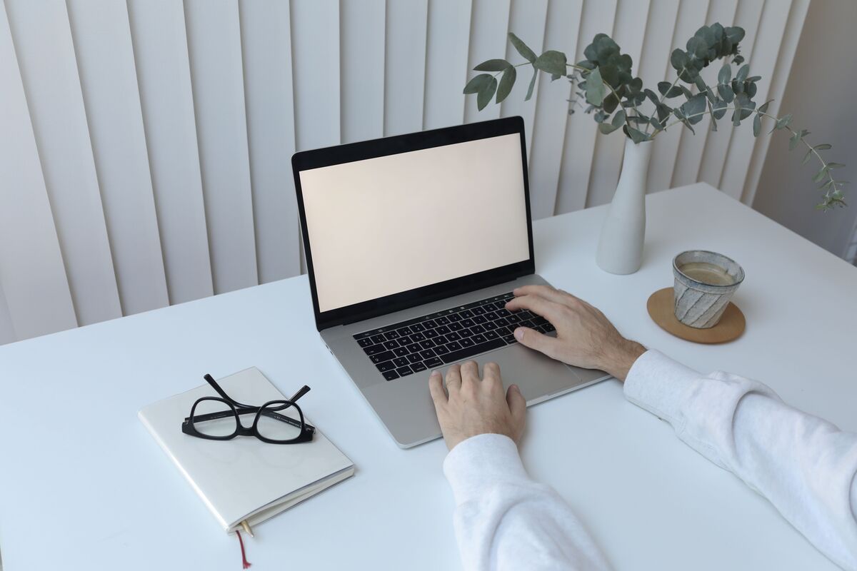 Laptop vs. notebook: jaký je mezi nimi rozdíl a který si vybrat?