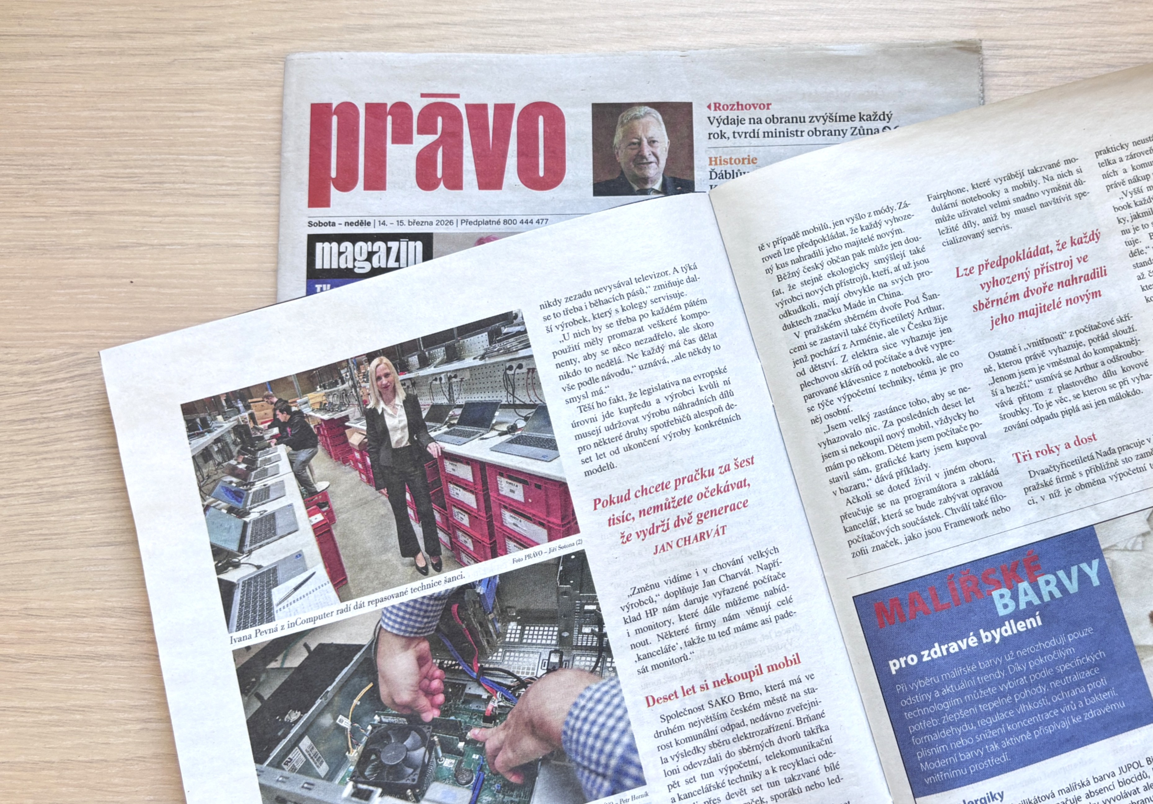 Vytištěný magazín Právo s článkem o nás.