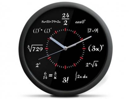 Matematické hodiny čierne