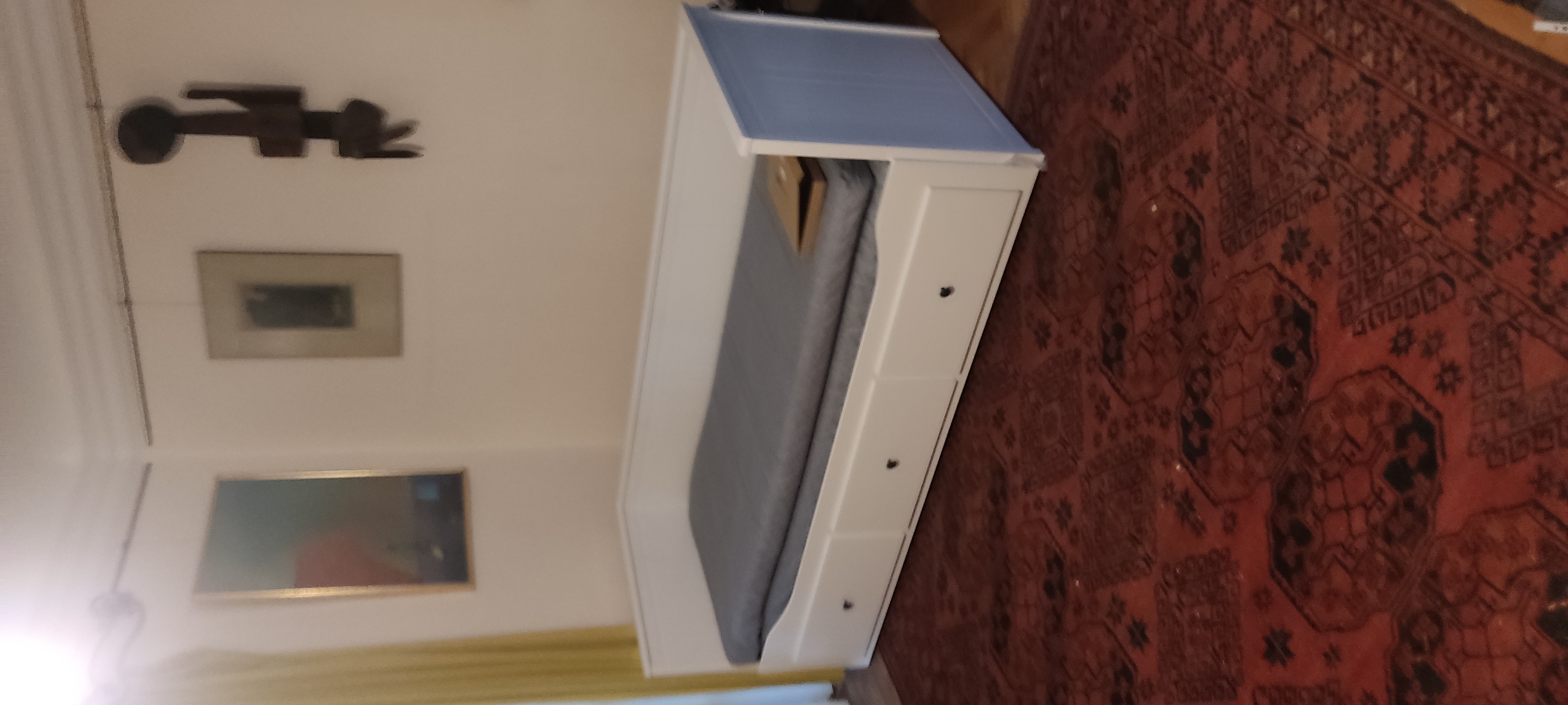 Montáž postele Hemnes od IKEA: Kompletní průvodce