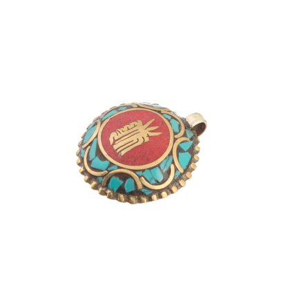 Kovový oválný vykládaný amulet v kašmírském stylu Óm