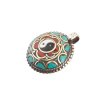 Kovový oválný vykládaný amulet v kašmírském stylu Jin a Jang