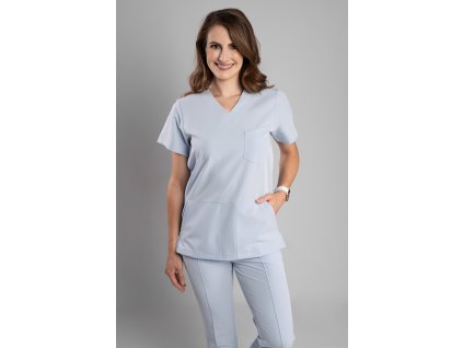 Zdravotnická halena INFINITE Flex Rita Stretch - modrá, pohled zepředu, elegantní střih, prostorné kapsy