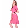Zdravotnické šaty INFINITE - tmavě růžové, boční pohled, krátký rukáv (Velikost XXL)