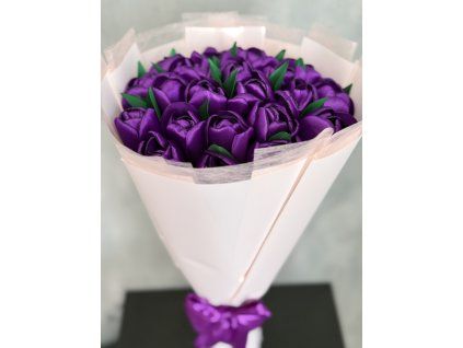 Fialový luxus tulipánov