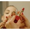 Rtěnka 011 – limitovaná edice  Apple Skin Lipstick 011 Alizarine x Opera De Paris