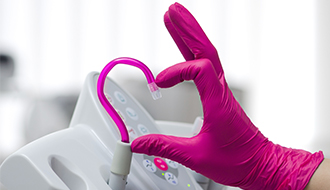 UNIGLOVES obhájil ISO 13485 – garance kvality a bezpečí