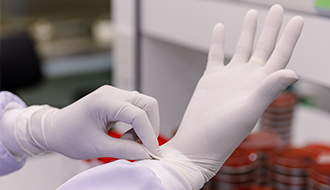 SELECT®PLUS – latexové rukavice s maximálnou priľnavosťou