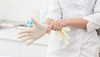 Ako správne skladovať jednorazové rukavice, aby sa zachovala ich kvalita