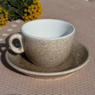 Kolekcia Amazonia&Sahara 🤎 Pomocou špeciálnej glazúry s lesklým efektom z prírodného minerálu a prírodného krištáľu vzniká...