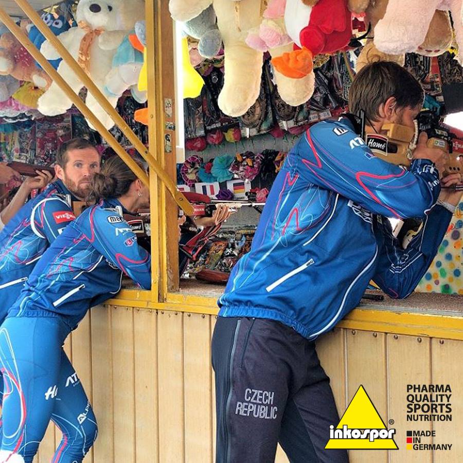 Český biatlon ve složení Veronika Vítková, Jaroslav Soukup a Michal Šlesingr byli "potrénovat" na střelnici na pouti