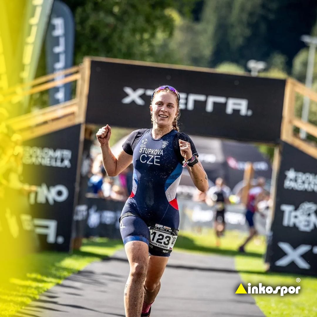 Barbora Stupková se stala vicemistryní světa v terénním triatlonu Xterra 2023