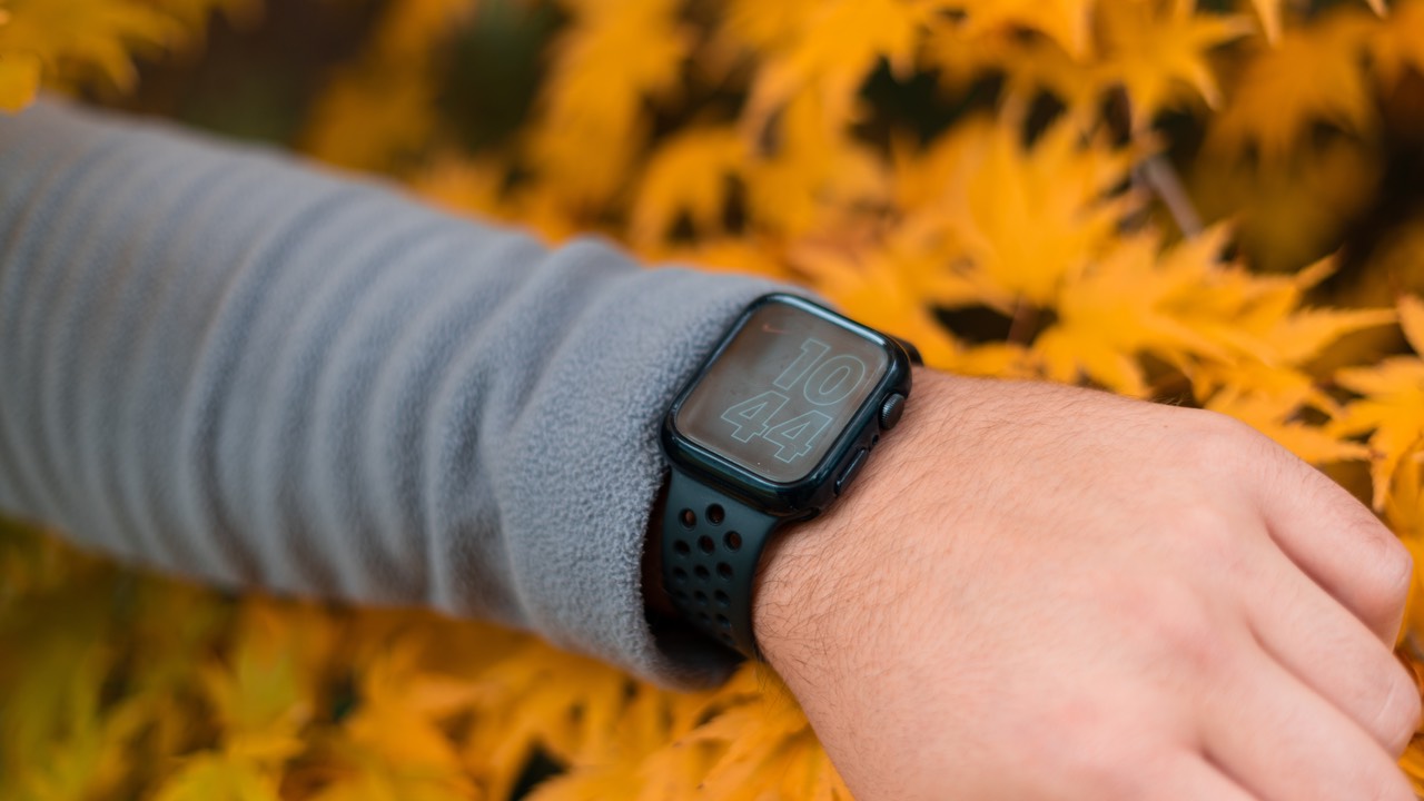 Hogyan lehet átrendezni az óra számlapját az Apple Watchon?