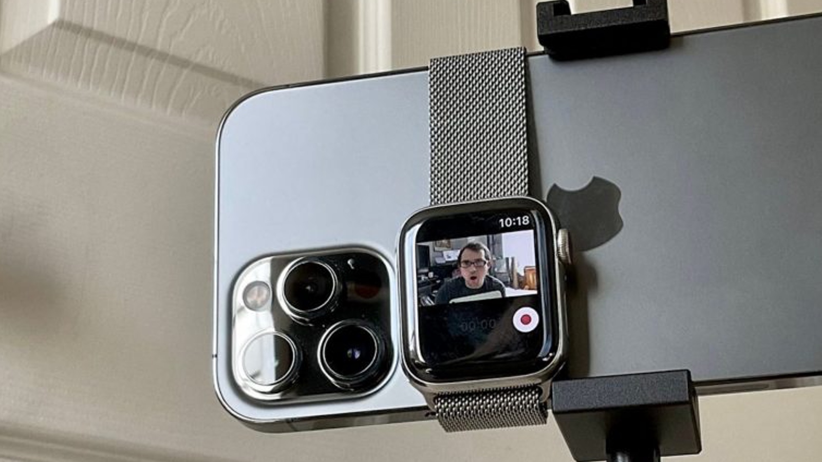 Sai come usare Apple Watch come mirino e telecomando della fotocamera per iPhone?