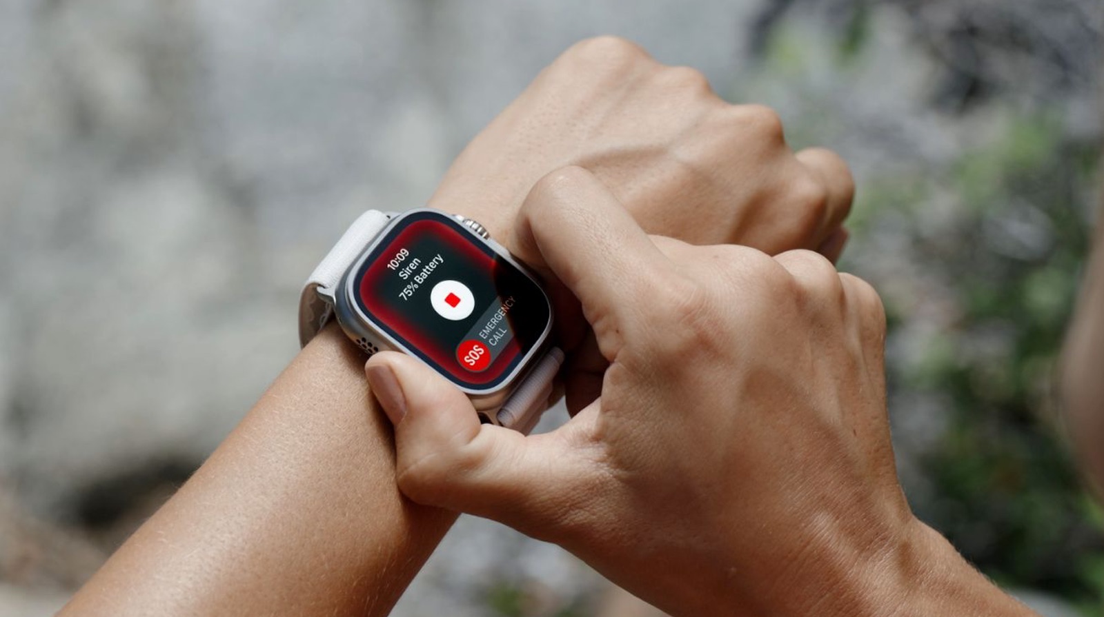 Ako používať Apple Watch Ultra Siren na privolanie pomoci?