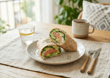 Lososovo-avokádový wrap s čerstvým koprem
