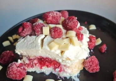 Malinové proteinové osvěžení se Skyr