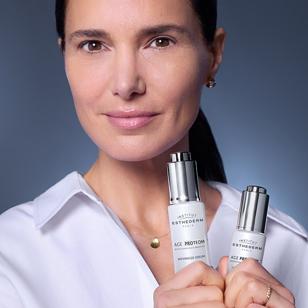 Jak séra AGE PROTEOM™ chrání Vaší pleť pro dlouhotrvající výsledky na všech příznacích stárnutí