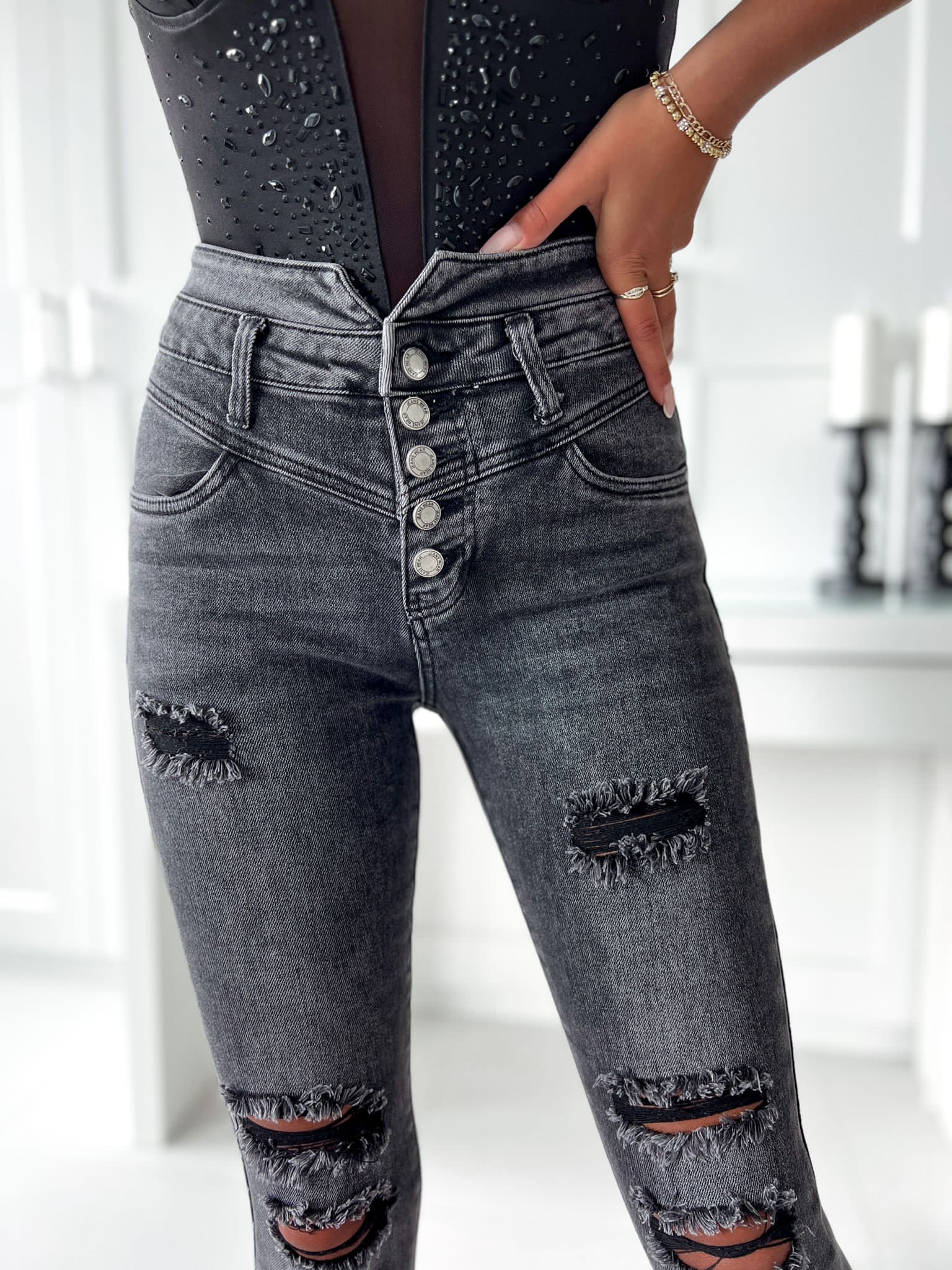 Potrhané elastické rifle M.Sara – sivo čierne Veľkosť: XL