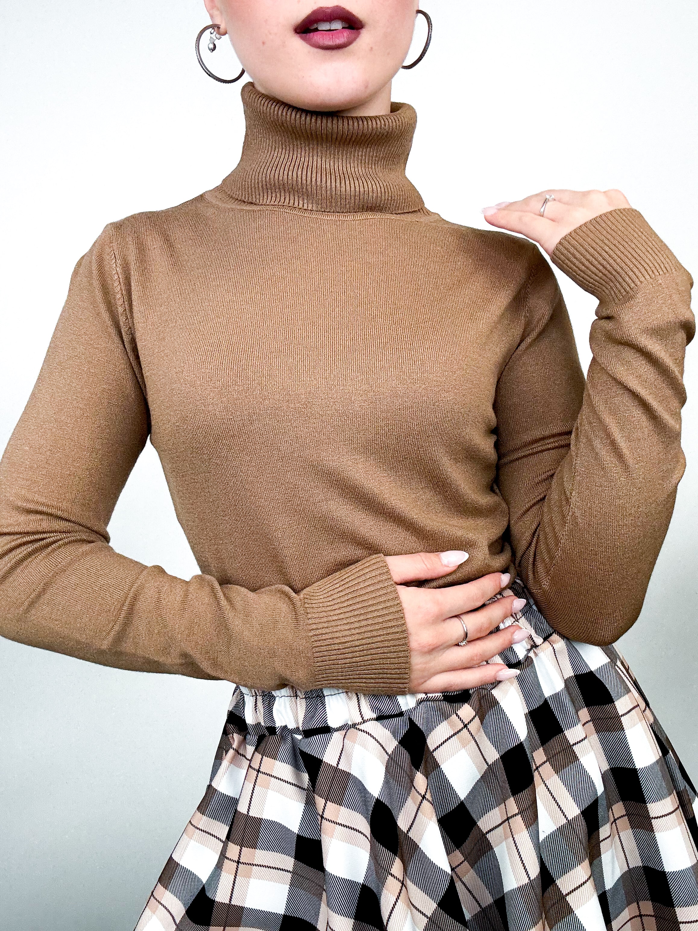 Hladký basic rolák Benna – hnedý Veľkosť: Univerzálna