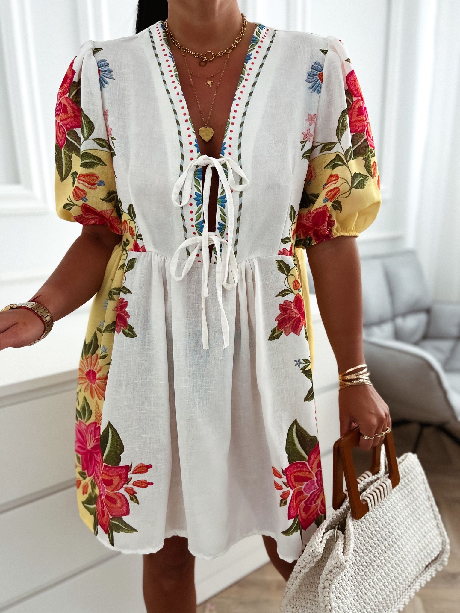 Vzorované šaty Mandy – biele Veľkosť: Univerzálna