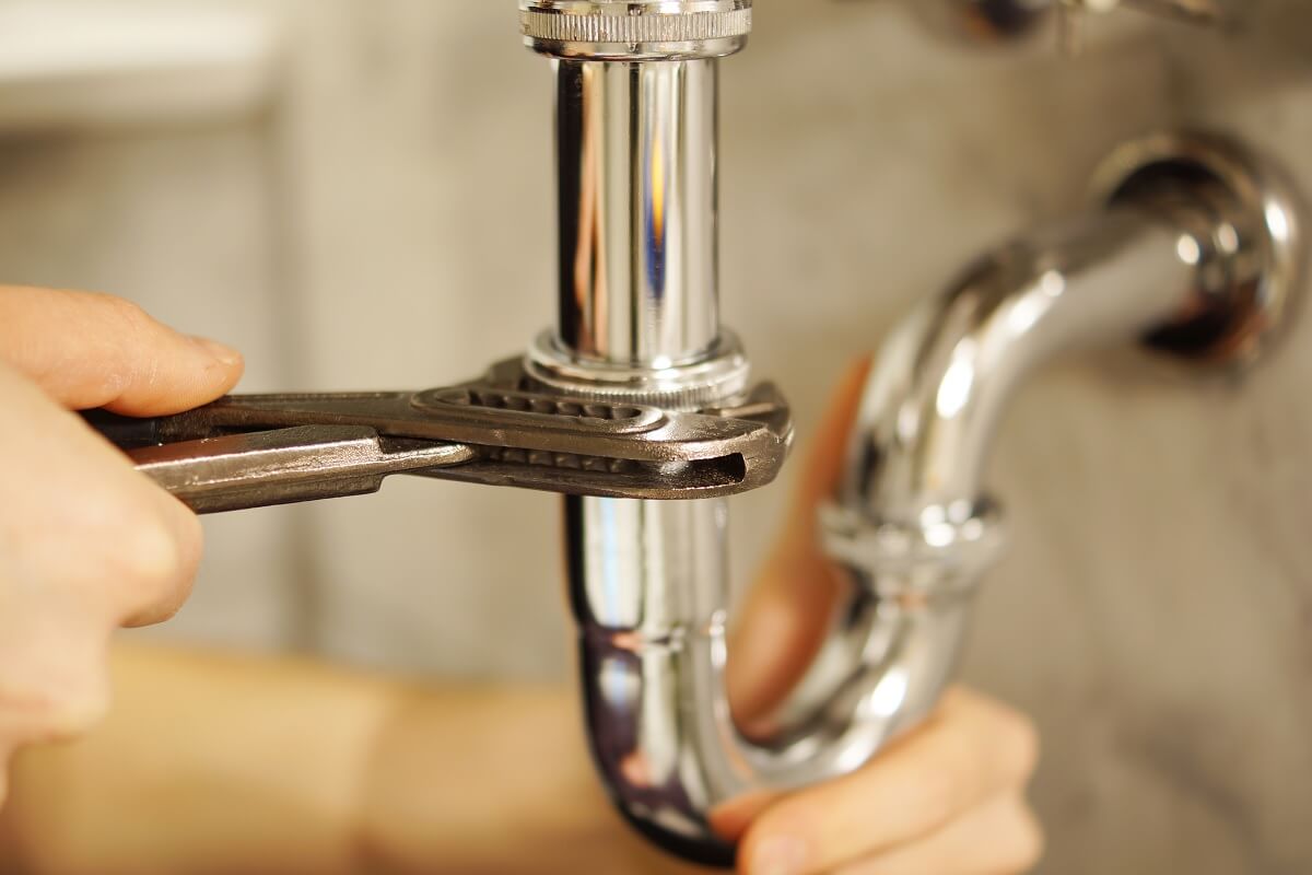 Sifóny v kúpeľni a kuchyni: ako zabezpečiť odvod odpadových vôd?
