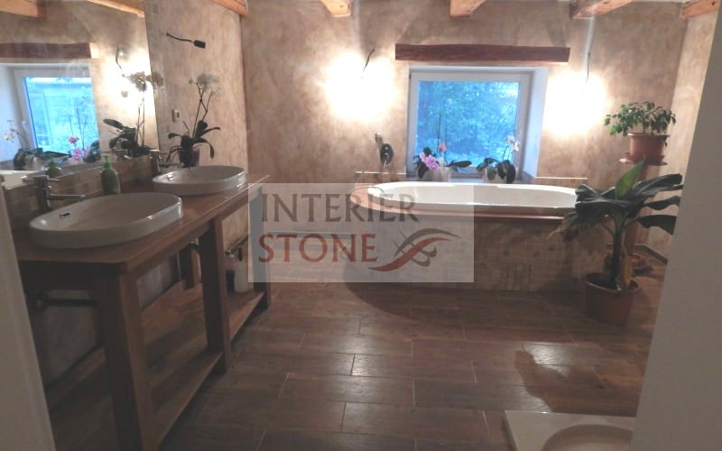 Koupelna z travertinu