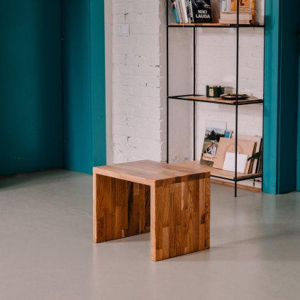 Malý konferenční stůl