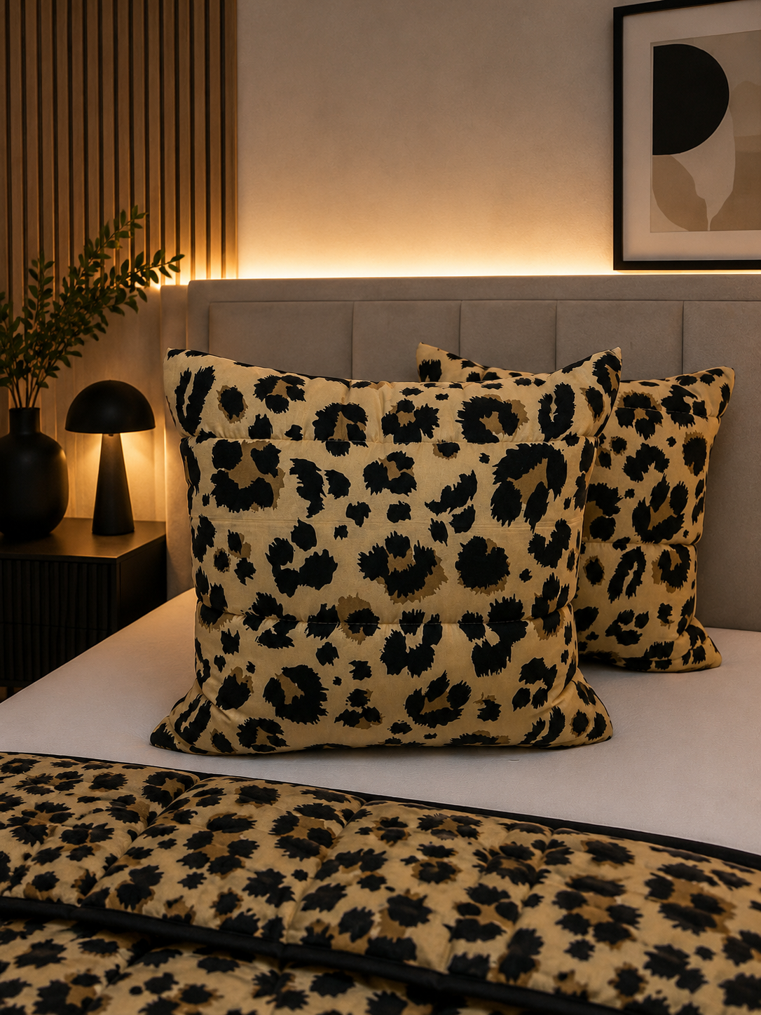 Vankus Leo 40x40 cm s leopardim vzorom