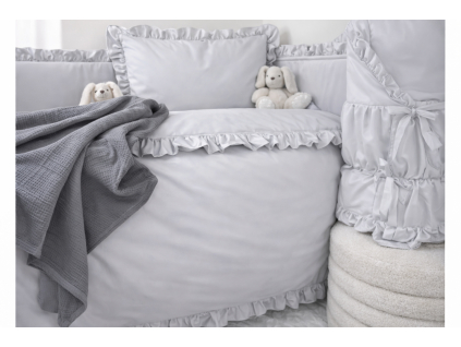 detská posteľná obliečka do postieľky sivá s volánikom