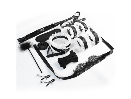 BDSM sada s krajkovými detaily -10 set  Dostupné v černé nebo bílé barvě