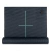 896by leela collection yogamatte bodhi dunkelblau halb gerollt 2